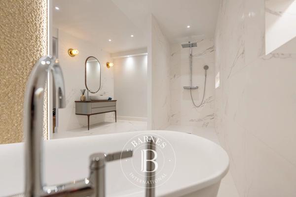 Flayosc, Propriété 5 Chambres -  350 m² à vendre