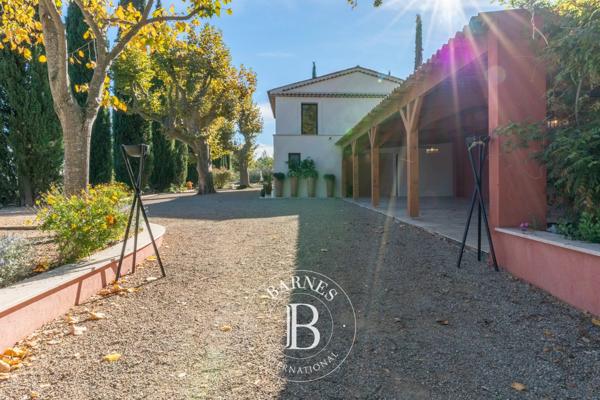 Flayosc, Propriété 5 Chambres -  350 m² à vendre