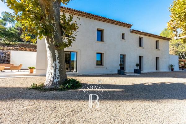 Flayosc, Propriété 5 Chambres -  350 m² à vendre