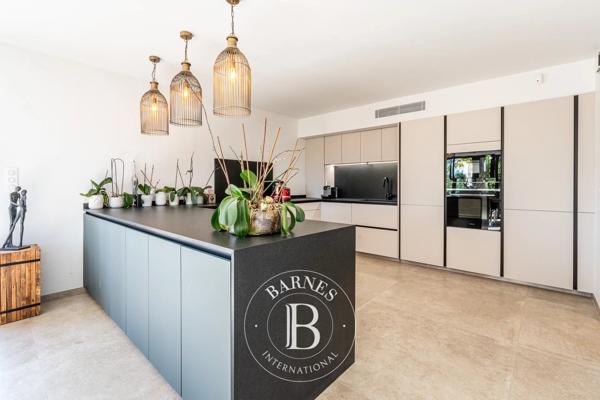 Flayosc, Propriété 5 Chambres -  350 m² à vendre