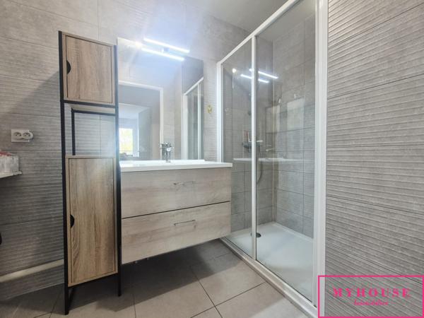 Appartement
                                                                                                                                                                                                                                                                                                                        3 pièce(s)                                                                                                                                                                                                          2 chambre(s)                                                                                                                                                                                                          60  m²