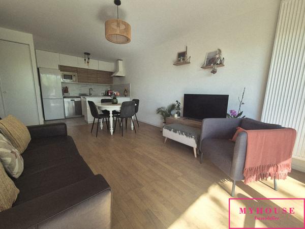 Appartement
                                                                                                                                                                                                                                                                                                                        3 pièce(s)                                                                                                                                                                                                          2 chambre(s)                                                                                                                                                                                                          60  m²
