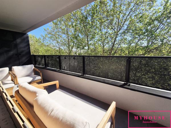 Appartement
                                                                                                                                                                                                                                                                                                                        3 pièce(s)                                                                                                                                                                                                          2 chambre(s)                                                                                                                                                                                                          60  m²