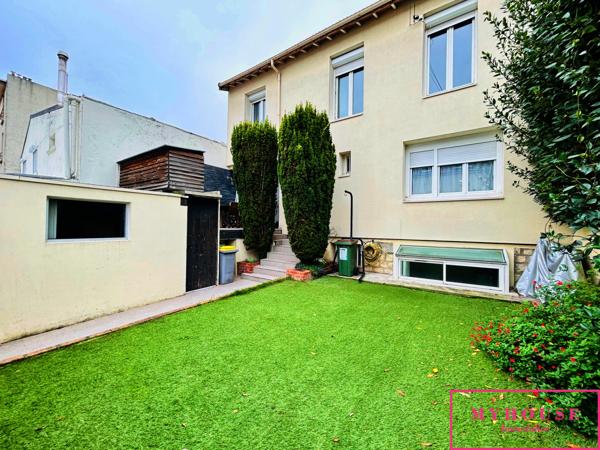 Maison
                                                                                                                                                                                                                                                                                                                        6 pièce(s)                                                                                                                                                                                                          4 chambre(s)                                                                                                                                                                                                          110  m²