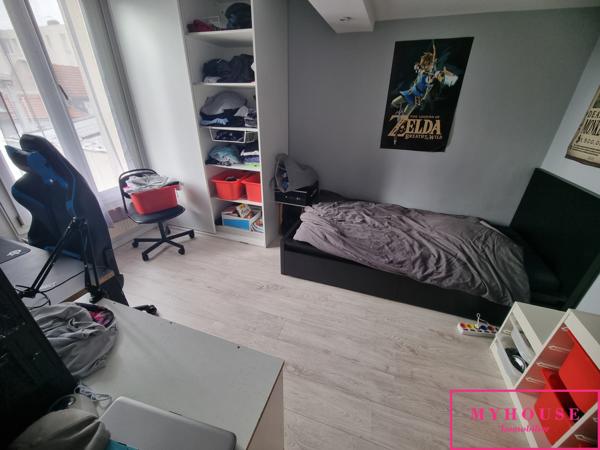 Maison
                                                                                                                                                                                                                                                                                                                        6 pièce(s)                                                                                                                                                                                                          4 chambre(s)                                                                                                                                                                                                          110  m²