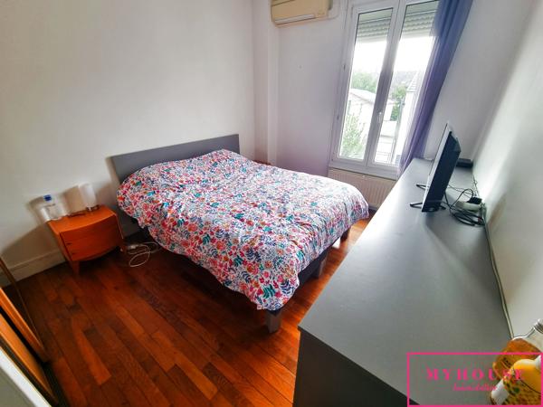 Maison
                                                                                                                                                                                                                                                                                                                        6 pièce(s)                                                                                                                                                                                                          4 chambre(s)                                                                                                                                                                                                          110  m²
