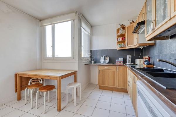 Appartement 5 pièces, 3 chambres, Nanterre limite Rueil 430 000 € **  - Référence  15502