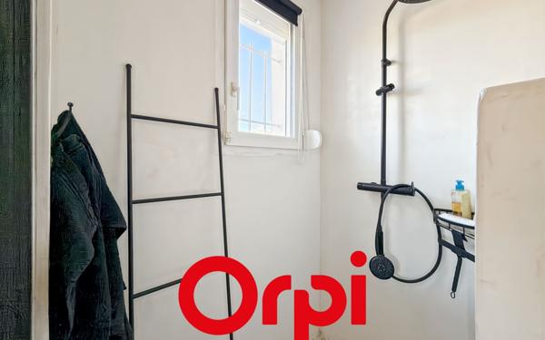 Appartement à vendre    3 pièces • 40 m2 Bandol