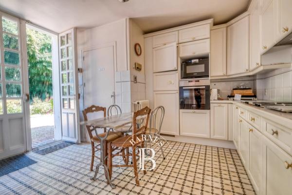 Provins, Propriété 6 Chambres -  438 m² à vendre