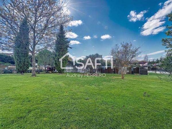 Terrain viabilisé de plus de 1100m² - 30% d'emprise au sol - Labastide Saint Sernin