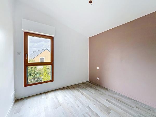 Maison Meslay Du Maine 7 pièce(s) 186 m2