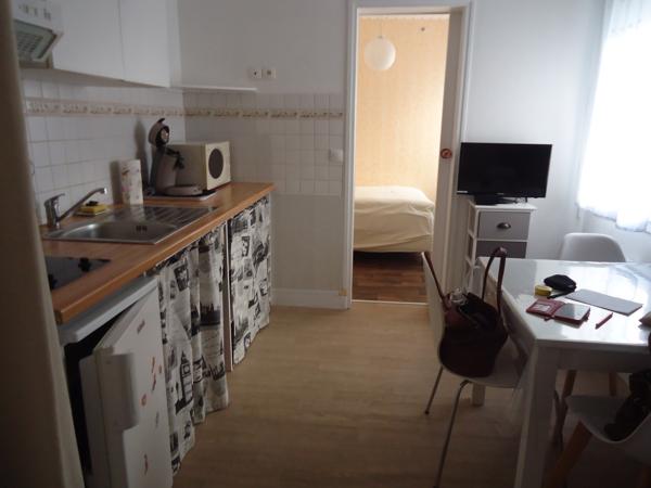 Studio
                                                                                                                                                                                                                                                                                                                        1 pièce(s)                                                                                                                                                                                                                                                                                                                              18  m²