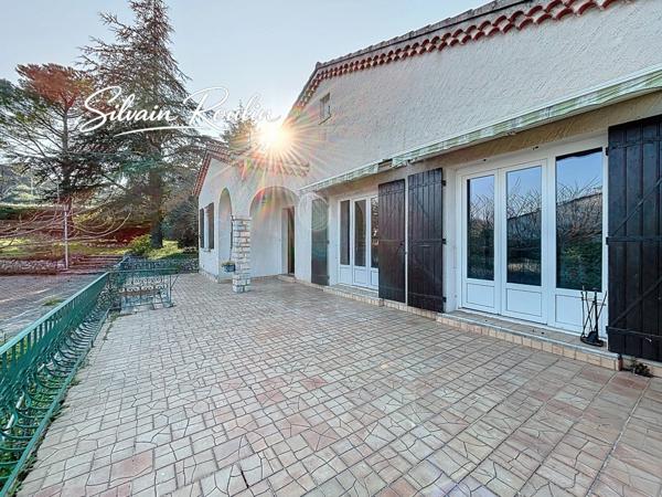 Maison familiale 145m² avec grand terrain et vue dégagée – Bourg-Saint-Andéol (07)