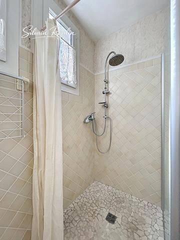 Maison familiale 145m² avec grand terrain et vue dégagée – Bourg-Saint-Andéol (07)