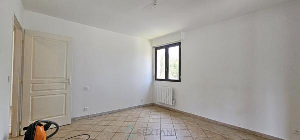 Maison de198 m² comprenant 2 appartements indépendants.