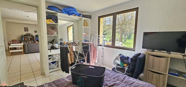 Maison de198 m² comprenant 2 appartements indépendants.