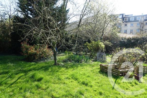 Maison à vendre  12 pièces - 222,52 m2 BOISSY ST LEGER - 94