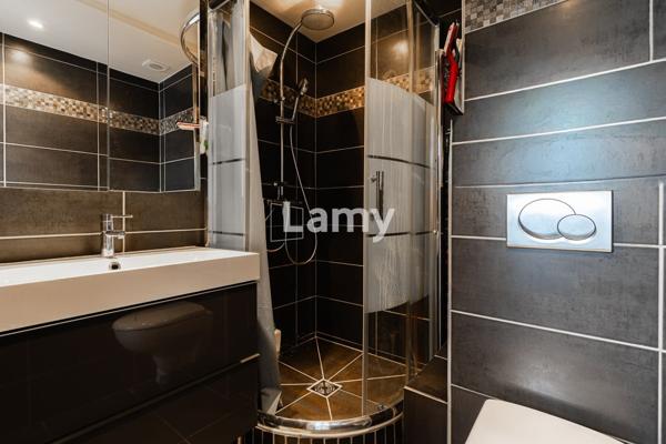 Appartement + annexe + parking