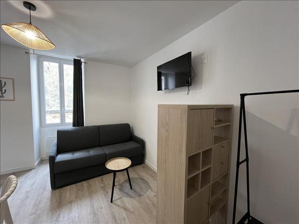 Appartement à louer |  ST JEAN D ANGELY |  1 pièce | 16 m²
