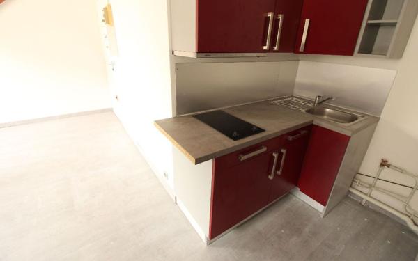 Appartement à louer    1 pièce •  Viry-Châtillon