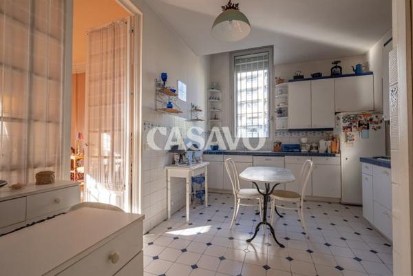 Vente Appartement 6 pièces de 204m² - 13008 Marseille