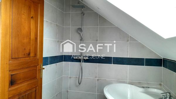 Fleury les Aubrais. Gare + Tramway à pied, 5 p, 4 chambres, double garage, jardin clos sans vis à vis.