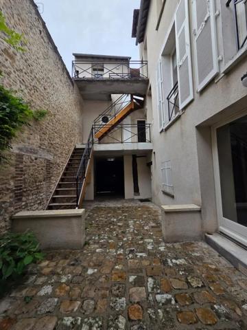 Achat - Immeuble Montargis 45200 270 m 2 157 m 2