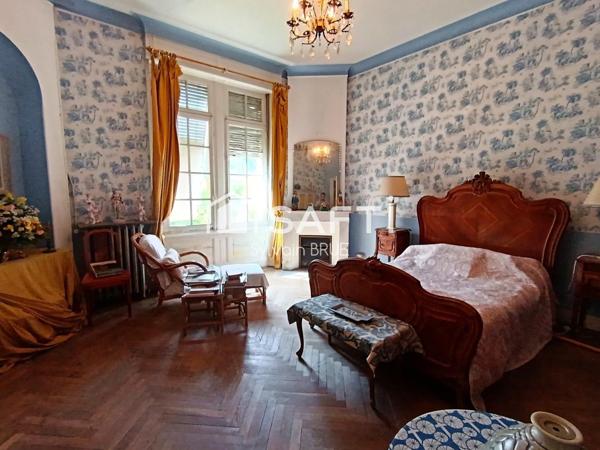 Château d'architecte, de type moderne "Anglais/Français"