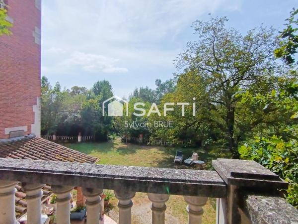 Château d'architecte, de type moderne "Anglais/Français"