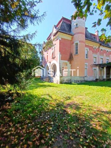 Château d'architecte, de type moderne "Anglais/Français"