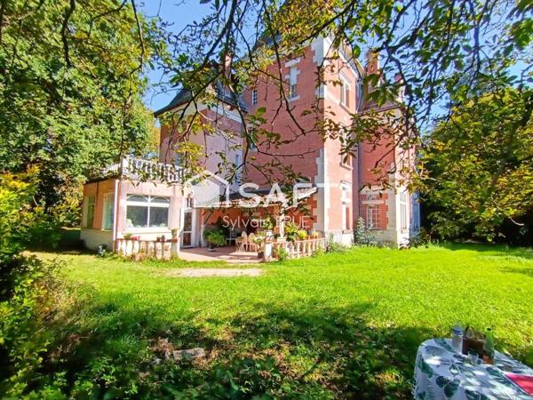 Château d'architecte, de type moderne "Anglais/Français"