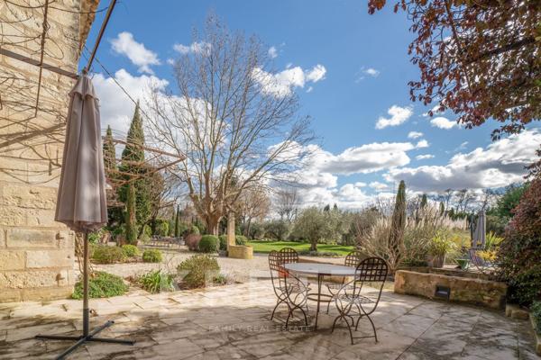 Mas authentique, charme intemporel et art de vivre provençal