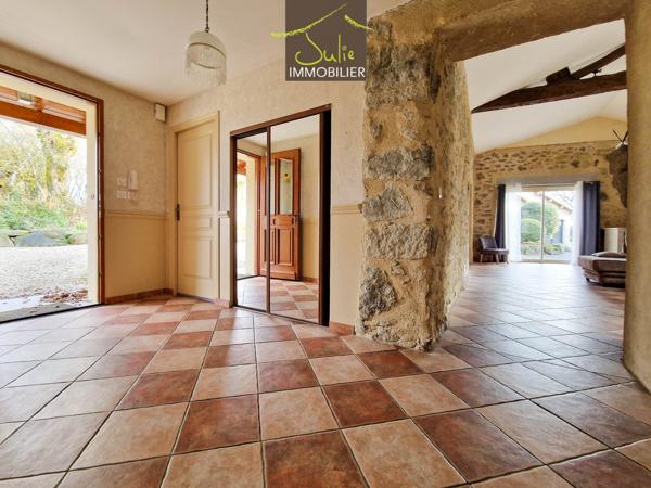 BELLE PROPRIETE de PLAIN PIED de 157m² A LA CAMPAGNE