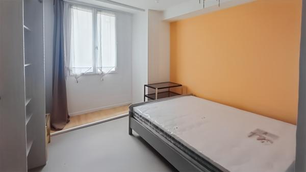 Immeuble La Souterraine 6 pièce(s) 125 m2