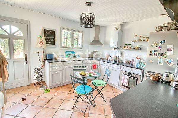 A VENDRE à LORGUES ! Charmante maison de 70 m² avec deux extérieur à deux pas du centre-ville !