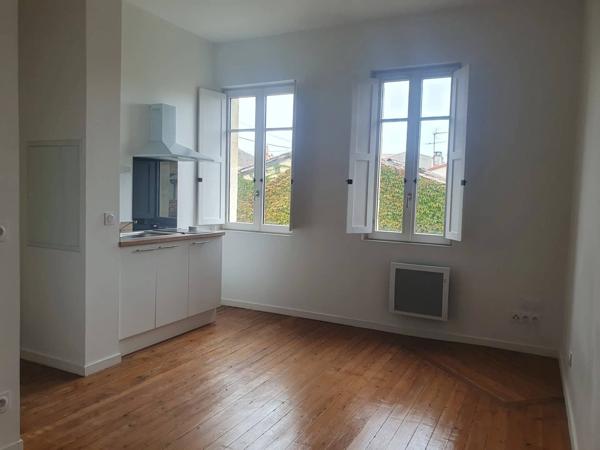 Bordeaux – Rue Pelleport - Immeuble en pierres bordelaises – Investisseurs