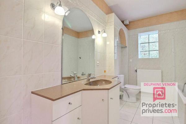 Maison de 200 m² + grange en hypercentre de Chateauneuf sur Loire