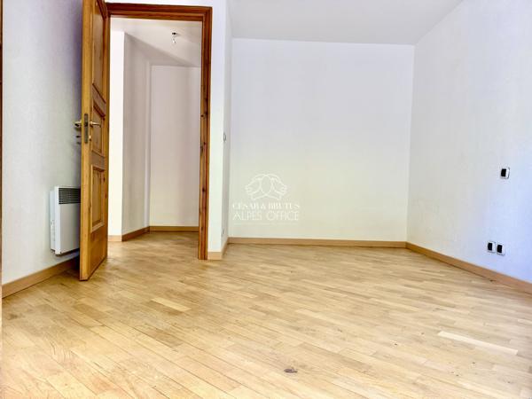 Les Houches Centre – Appartement 2 pièces, 1 chambre, 35 m², terrasse.