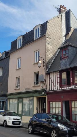 Maison à HONFLEUR, 14600 - 8 pièces 189m²