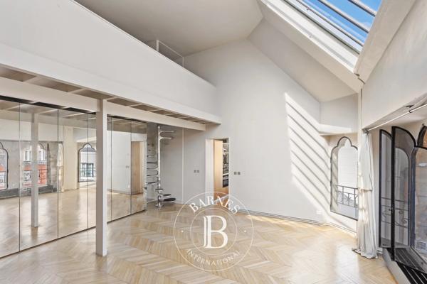 Paris 9ème, Appartement 1 Chambre -  62 m² à vendre