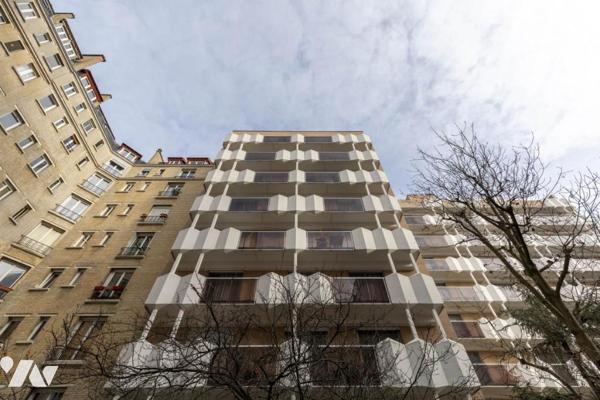 Paris - 75020 - Saint Fargeau - 5 pièces  avec balcons, cave et parking