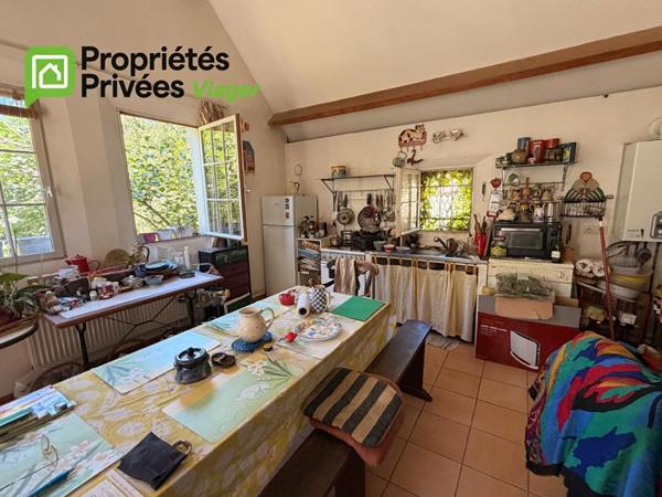 Maison en viager occupé.La Roche Posay .H  89 ANS  F 94ans