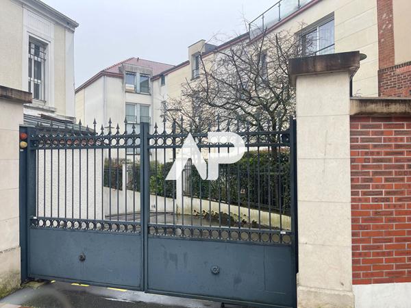 Appartement d'exception 5 pièces 109.38 m2 €495 000 ** - Référence 1607