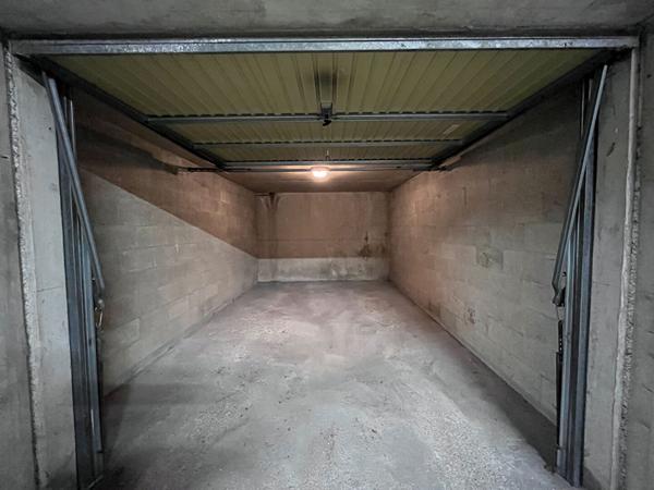 GARAGE, REIMS - MOISSONS