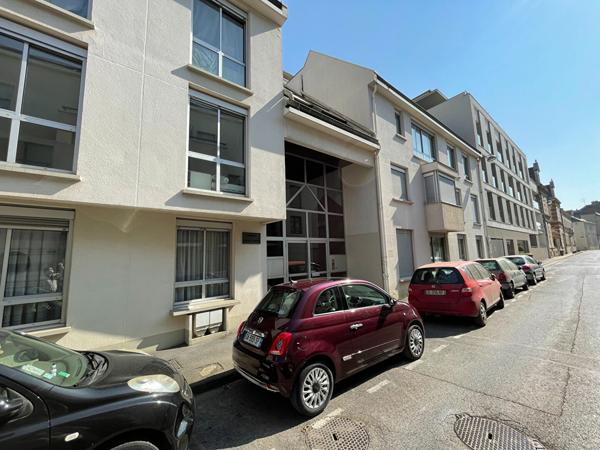 GARAGE, REIMS - MOISSONS