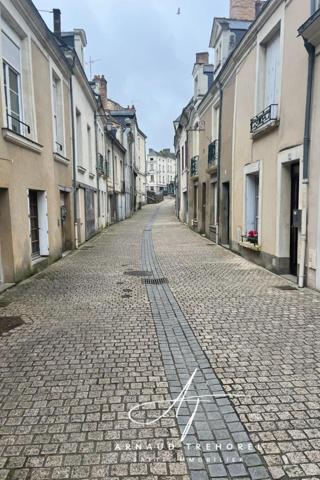 Immeuble coeur de Baugé à restaurer