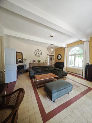 À vendre - Maison de maître, 12 pièces situé à La Chartre-sur-le-Loir (72340)