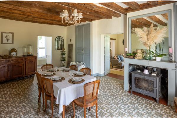 À vendre - Maison de maître, 12 pièces situé à La Chartre-sur-le-Loir (72340)