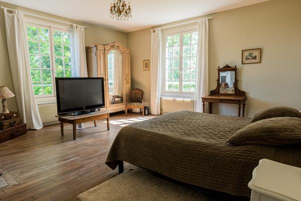 À vendre - Maison de maître, 12 pièces situé à La Chartre-sur-le-Loir (72340)