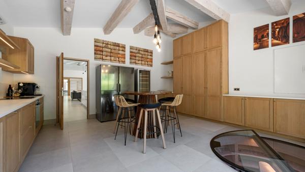 Vente Maison contemporaine Grimaud 9 Pièces 350 m²